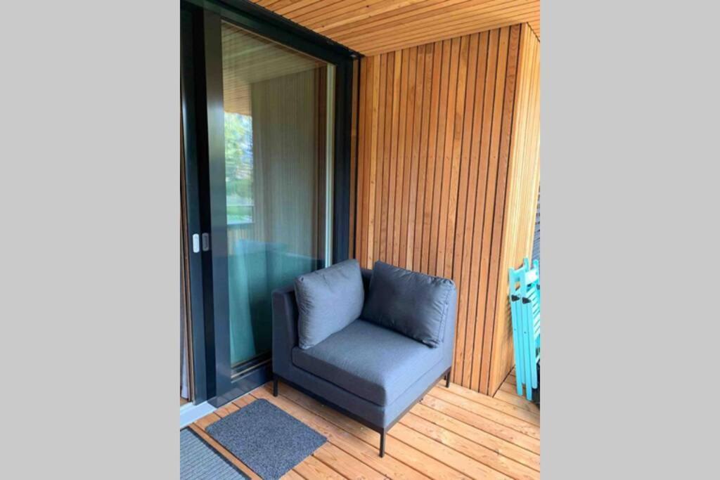 Beautiful Sunny New 1 Bed Apt 弗利姆斯 外观 照片